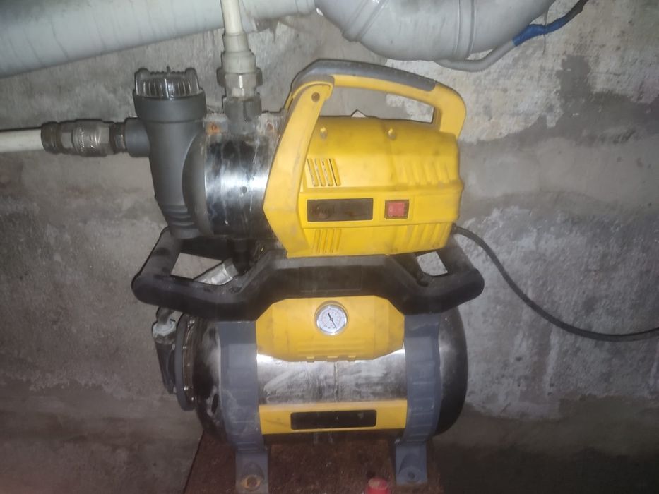 Бурение в ручную и техникой.