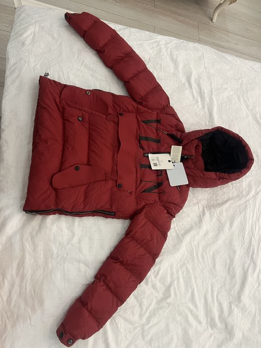 Продам новые куртки