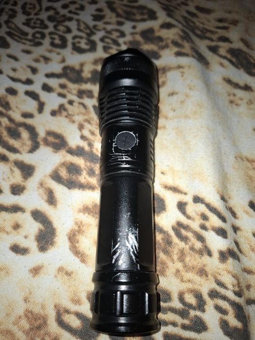 Lanterna led cu acumulator  5100mha