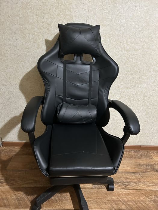 Игровое кресло черный
