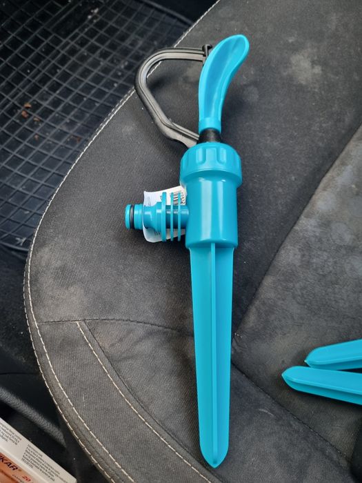 Aspensor de udat gradina