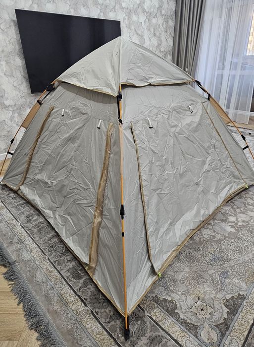 Палатка для кемпинга