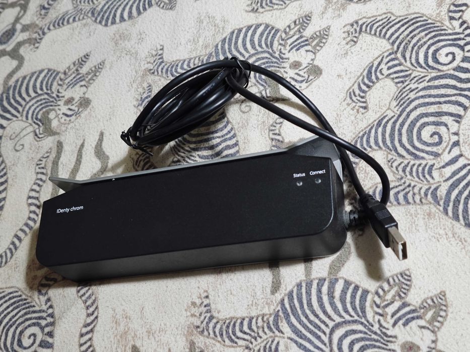 DESKO IDenty chrom Скенер на документи за самоличност