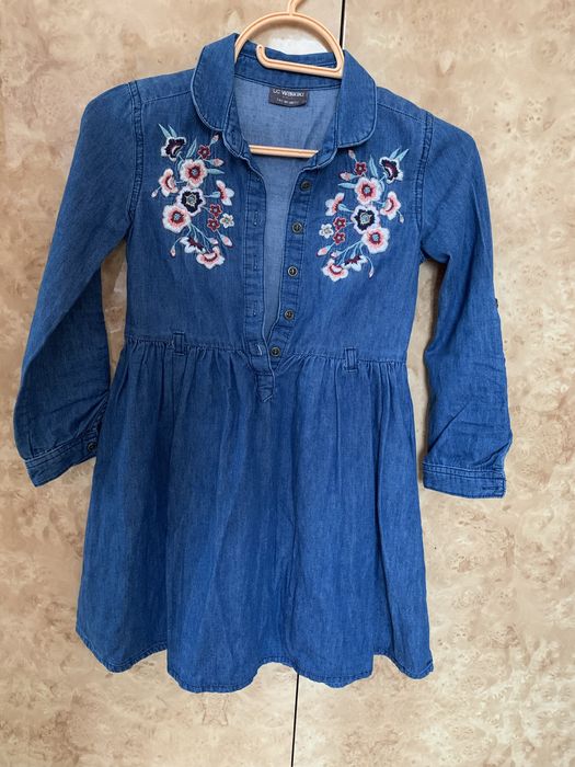 Платья на 6-8 лет фирменные