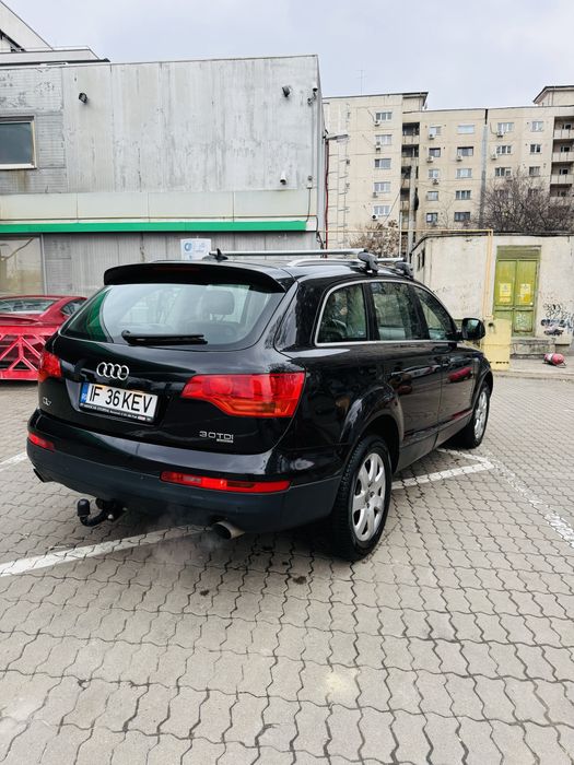 Vand Audi Q7 quattro