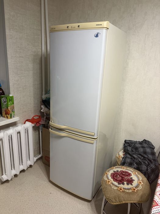 Продам холодильник