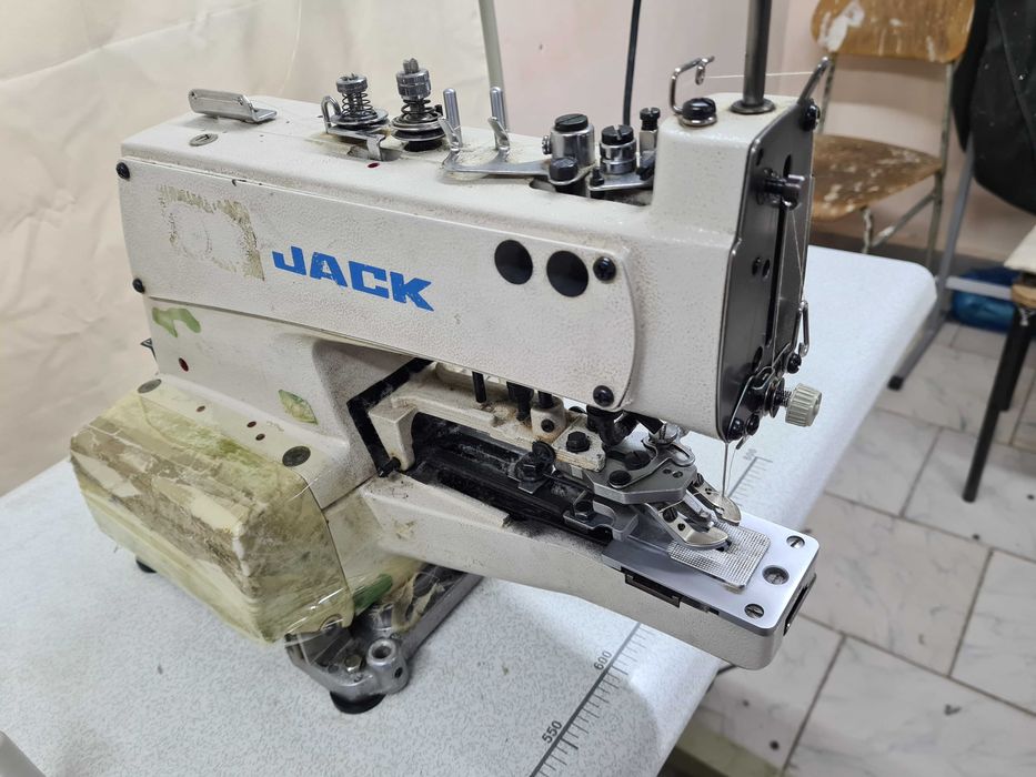 Пугвичная машина (Tugma mashinasi)