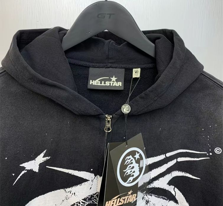 Продам Зипку hellstar оригинал