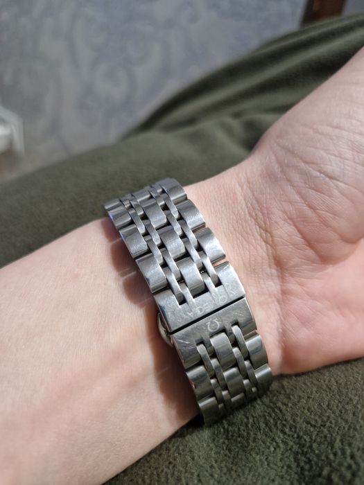 Наручные часы omega