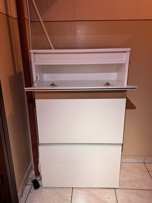 Pantofar cu 2 compartimente si sertar