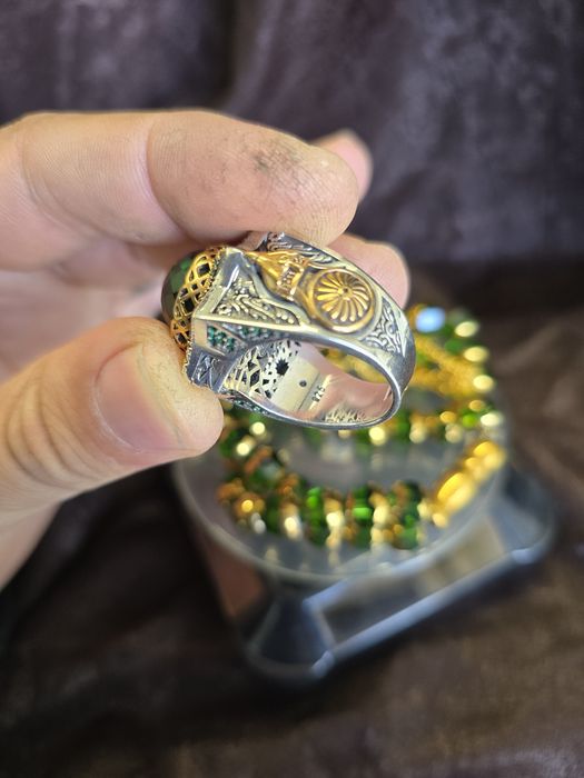 Сребърен мъжки пръстен и броеница с позлатени елементи