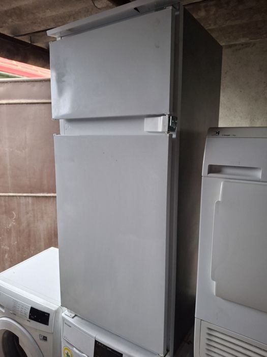 Vând combina frigorifica