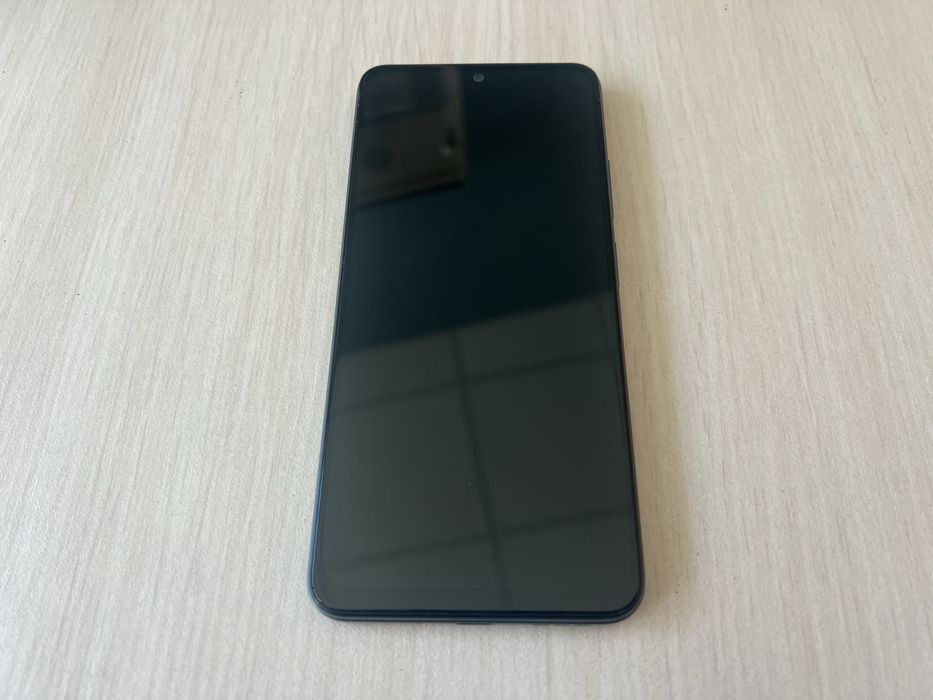 Продавам Xiaomi Redmi Note 12 5G 128/4+2GB