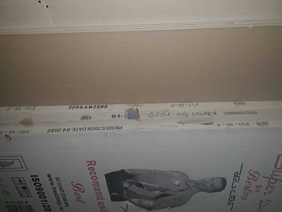 Vand parchet si uși noi