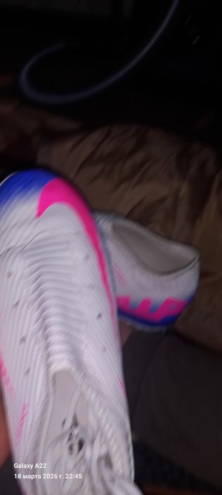 Butsi nayk air zoom sotiladi yeb yangi