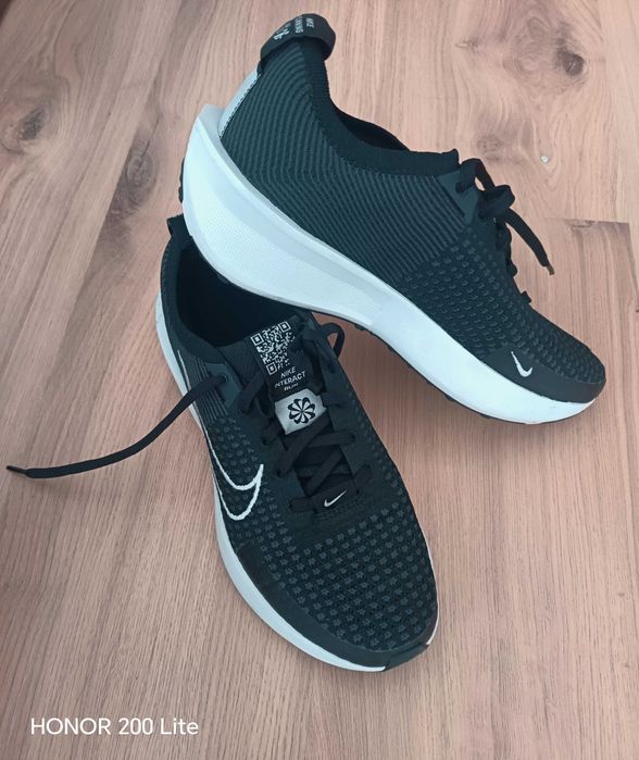 Маратонки Nike, 38,5