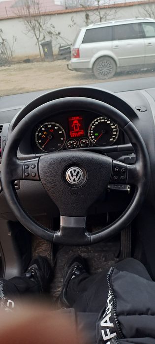 Vând ceas bord vw Golf 5 cu lumini albe  este cu maxidot pentru automa
