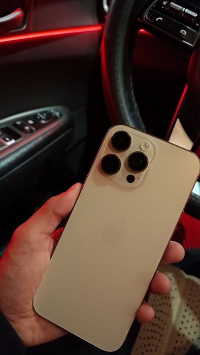 iPhone 16 pro max с гарантий