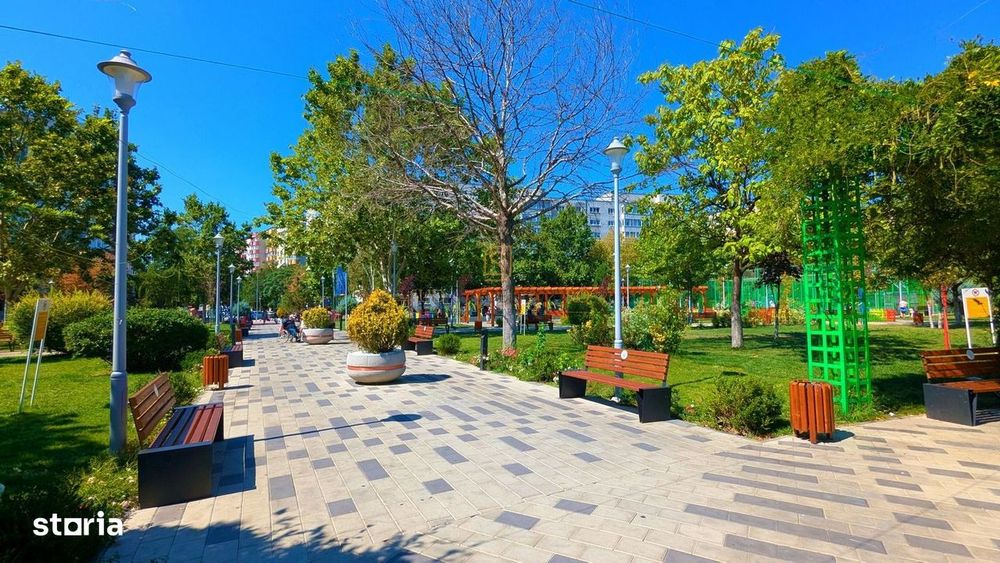 Apartament de vanzare, 2 camere, 2 balcoane, zone excelenta, Marriott