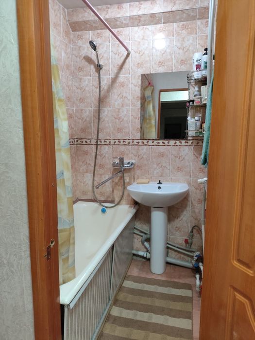 Продается 4 комнатная квартира