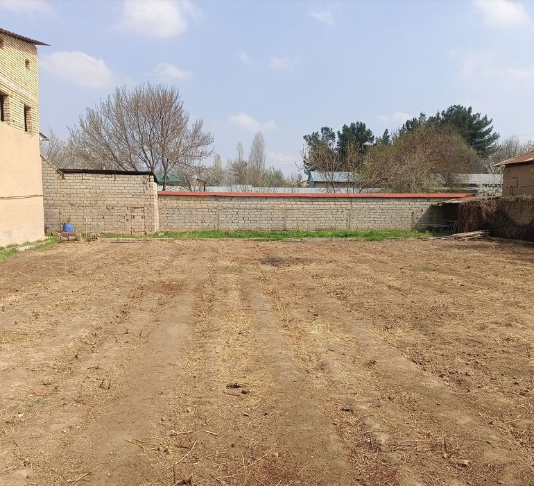 Qibray tumani 7 sotix yer sotiladi