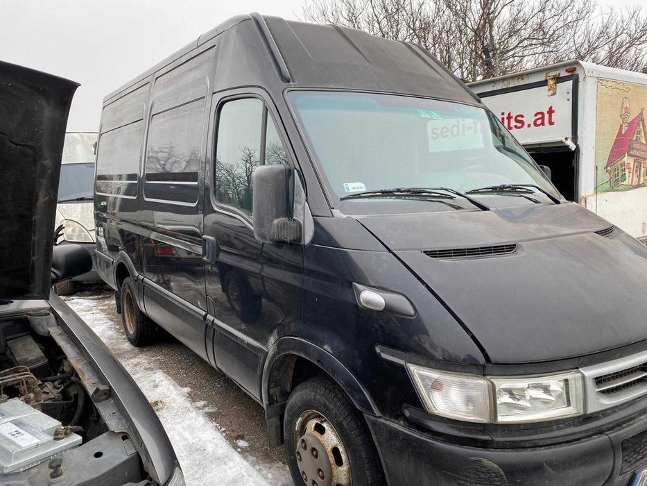 Iveco Daily 35C13 – 3,5 t, AC, tempomat, cârlig de remorcare (3,5 t)