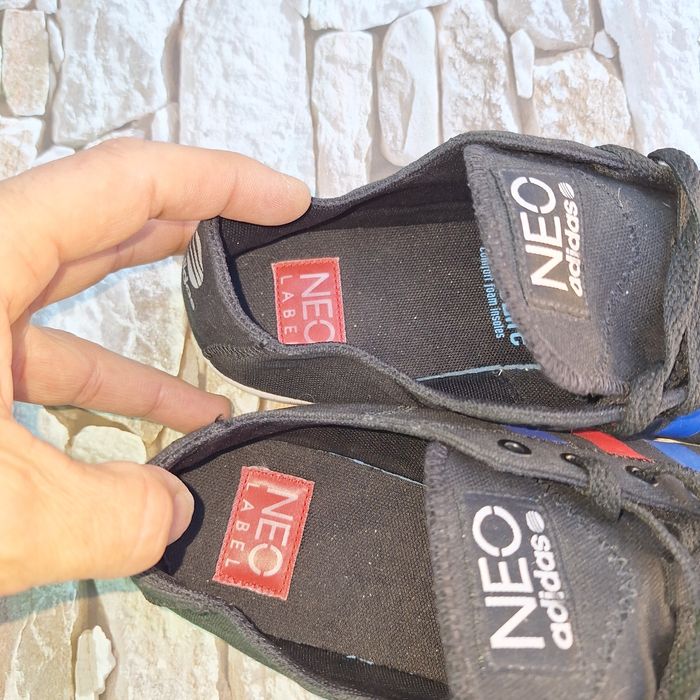 Adidas Neo nr 42,2/3