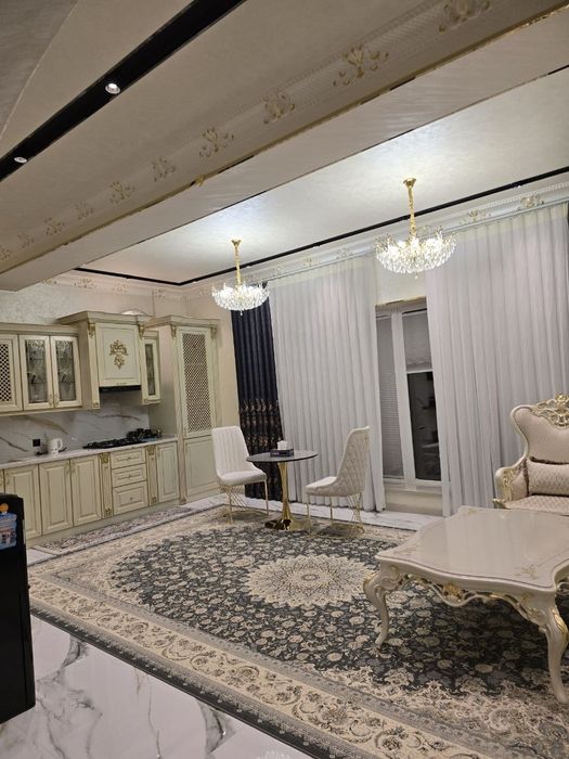 Новза хамза метро Голден хауз 2/2/7. Порядочным