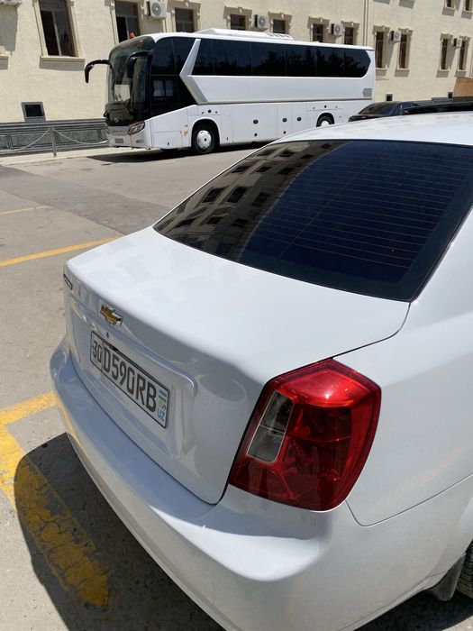 Gentra 1.6 sotiladi srochna