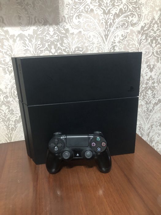 Playstation 4 slim