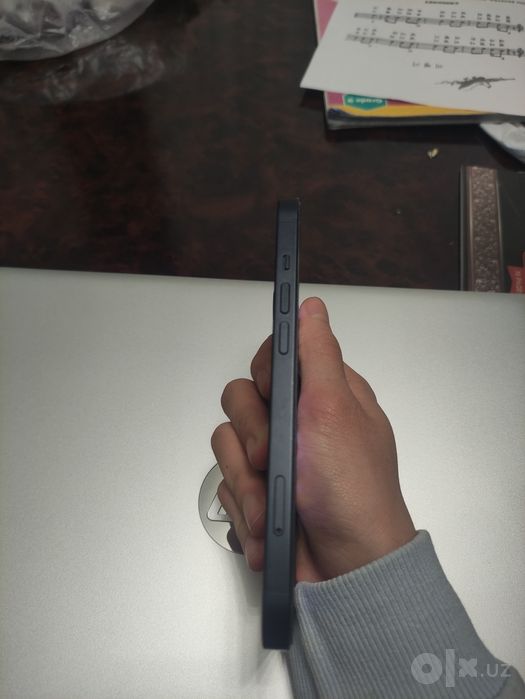 iPhone 13 ideal holatda