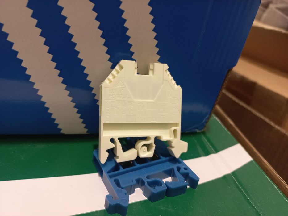 Редови клеми Schneider, Telemecanique  AB1VV435U