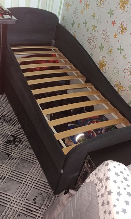 Продам кровать подросковая детская