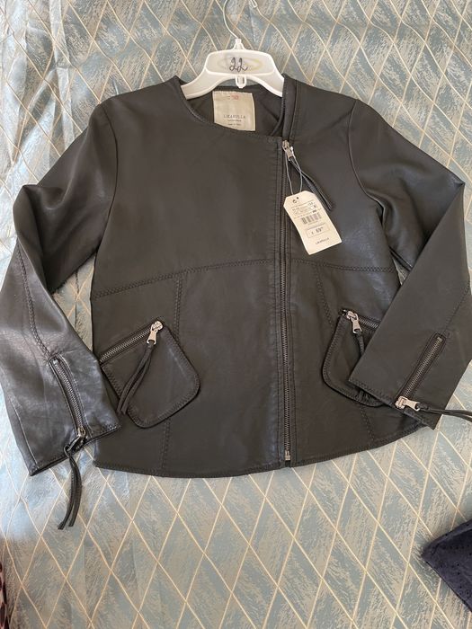 Продам шикарные вещи на девочку подростка