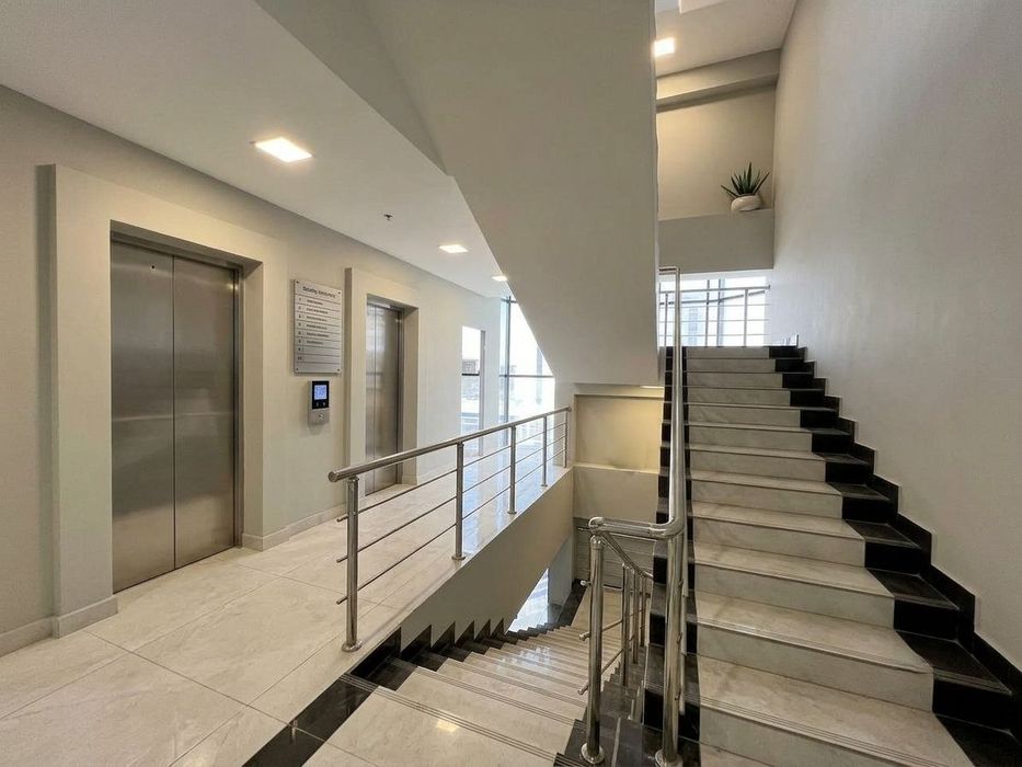 Продажа этажа в бизнес-центре, 560 м2, ул. Бобура