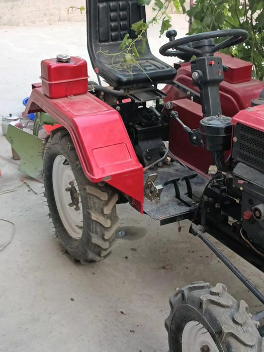 Mini Tiraktor 196 zubr