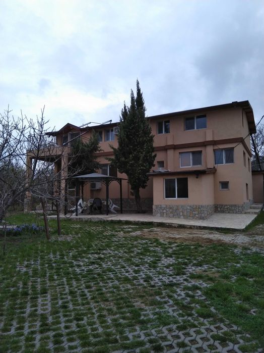 Дава се под наем Тристаен апартамент в с. Чайка, Област Варна - 70 кв.м за 800 € - Снимка #9