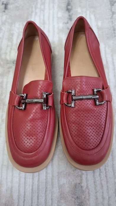 Натуральная кожа 36р .