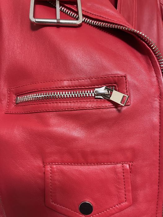 Продаю кожаную куртку