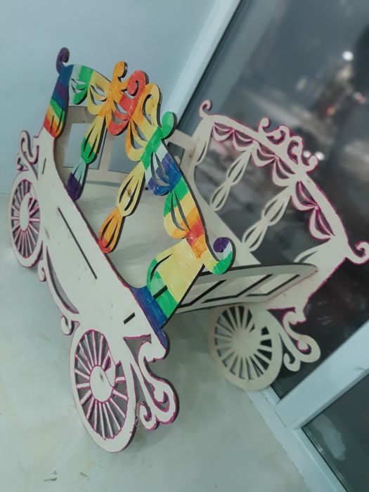 Карета деревянная