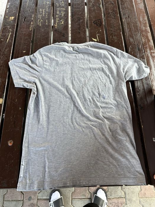 tricou new balance gri