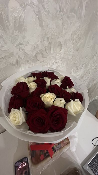 Продам свежие розы 25 штук!