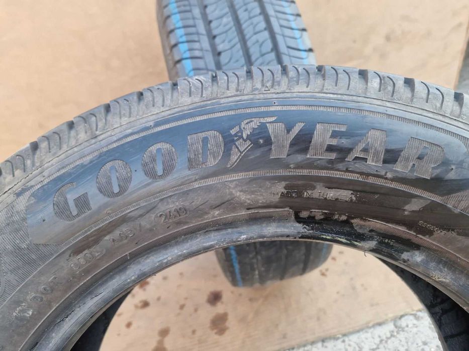 2 Goodyear R16C 215/65 Летни бусови гуми  DOT2419