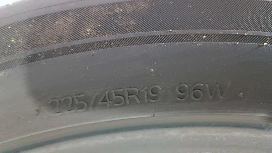 ANVELOPE 225 45 19 96W 225/45/19 HANKOOK CP V10277 VARA