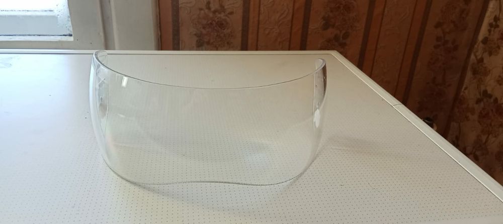 Продам хоккейный визор