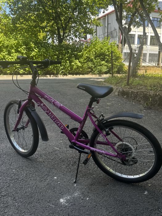 Vand bicicleta pentru copii, varsta intre 6-10 ani. Roti de 20inch