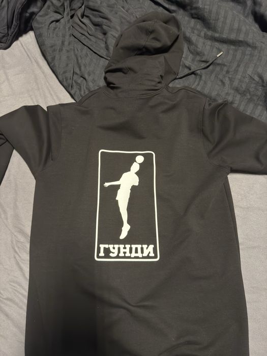 Гунди - Легенда за любовта суичър