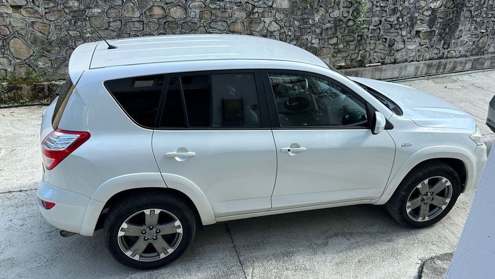 TOYOTA RAV4 2010 — imagine 4