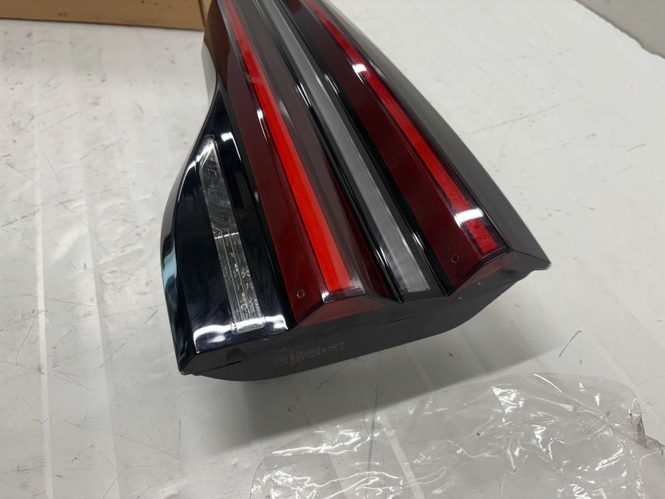 Десен вътрешен стоп БМВ Г01 Фейс / Стоп багажник БМВ Г01 Фейс G01LCI