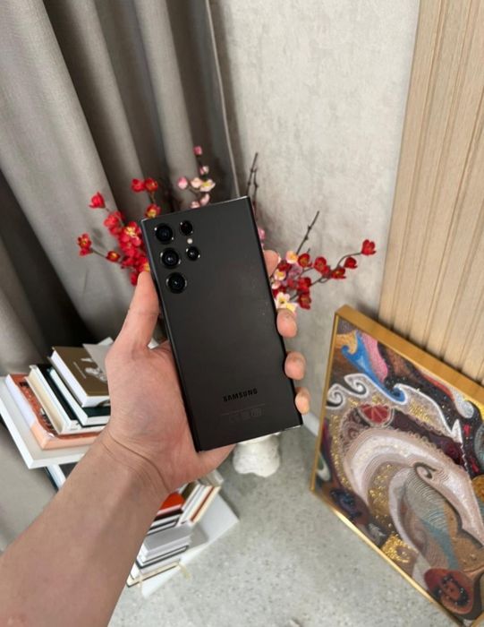 Продам Samsung Galaxy S22 Ultra 5g